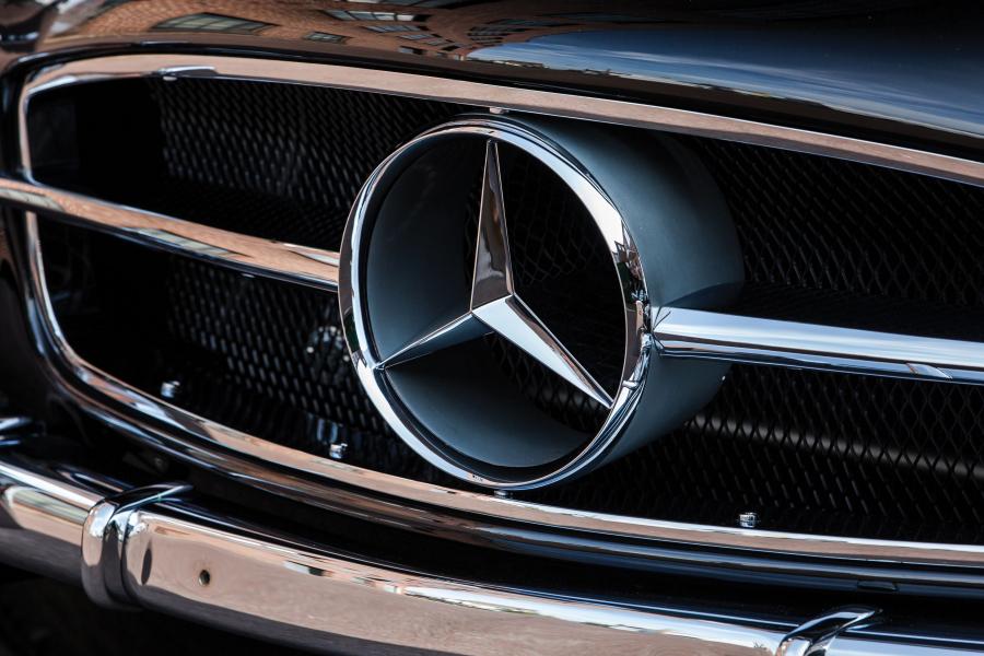 Логотип Mercedes-Benz 300 SL 1957 года  (фото 4 из 59)